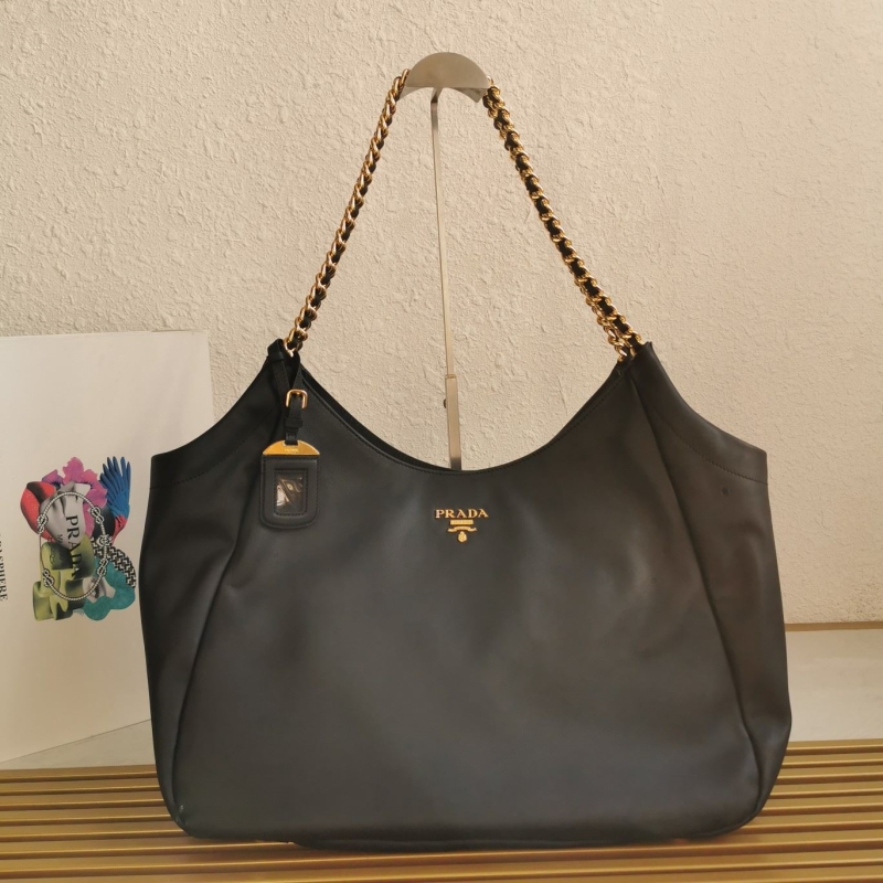 Pra*a shopping bags